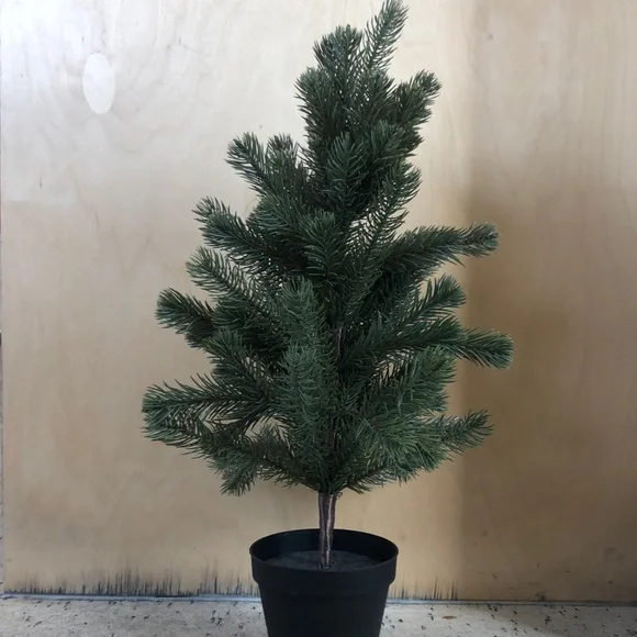 Mini Christmas tree - Picture 1 of 1